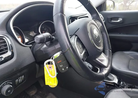 2019 Jeep Compass Altitude 4X4 из США, поврежденный, VIN 3C4NJDBB0KT647626